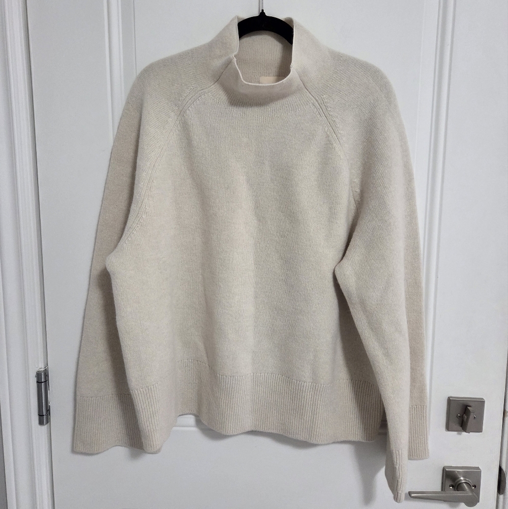 NWT - H&M Women's 93% Premium Wool Blended High Neck Sweater - Size XL